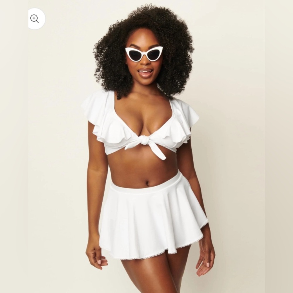 Unique Vintage NWT Frida White Ruffle Bikini Tie Front Top